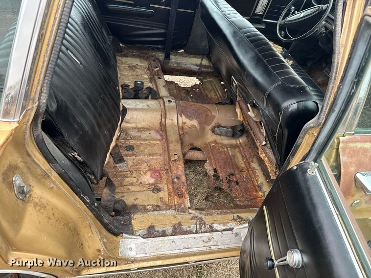 image for item OJ9535 1968 Ford  Country Sedan 