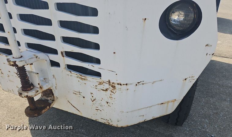 image for item OJ9725 Clark 4403 aircraft tug