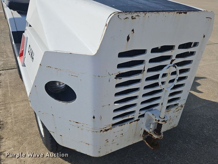 image for item OJ9725 Clark 4403 aircraft tug