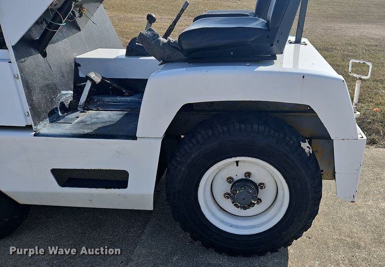 image for item OJ9725 Clark 4403 aircraft tug