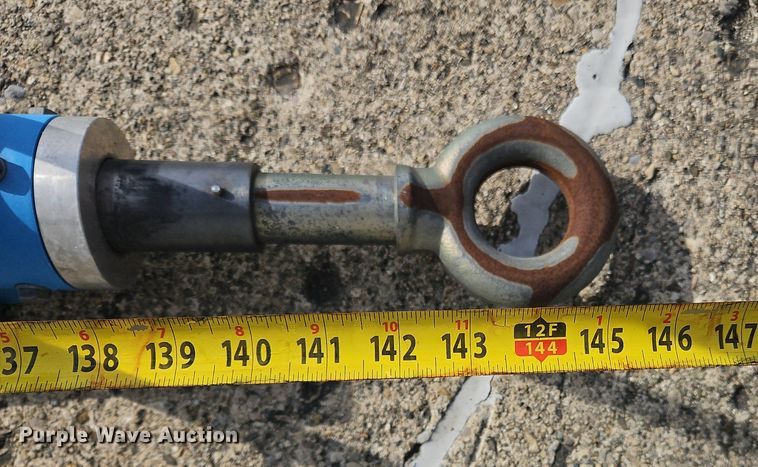 image for item OJ9731 Tronair  01-1291-0010 aircraft tow bar