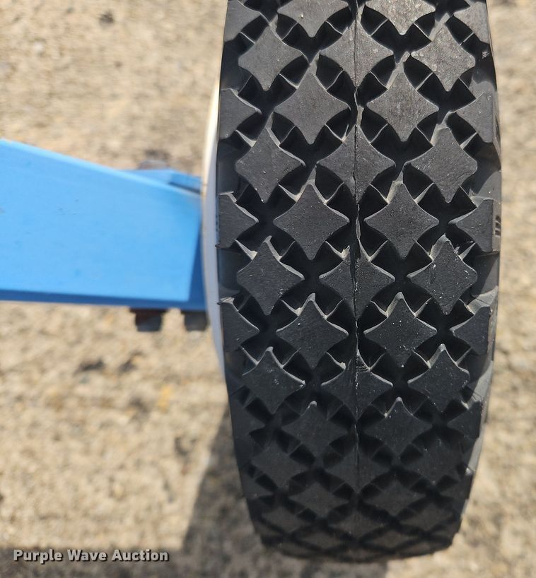 image for item OJ9732 Tronair 01-1291-0010 aircraft tow bar