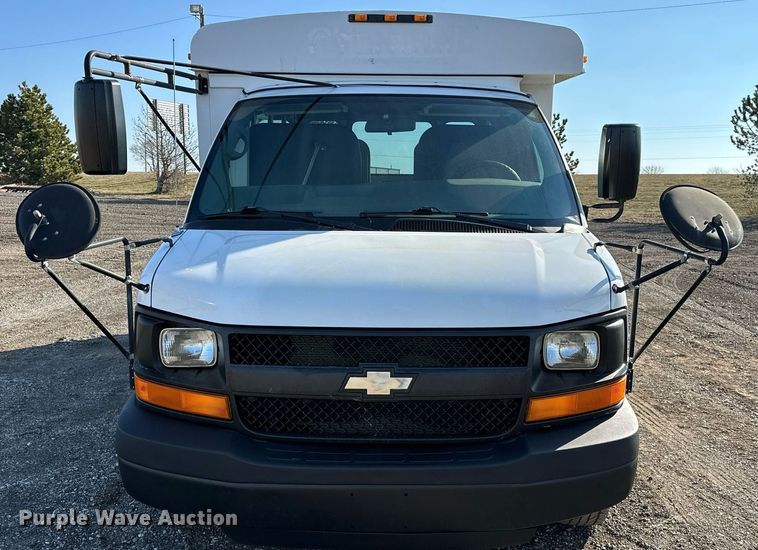 image for item OM9788 2007 Chevrolet  Express 3500 school bus