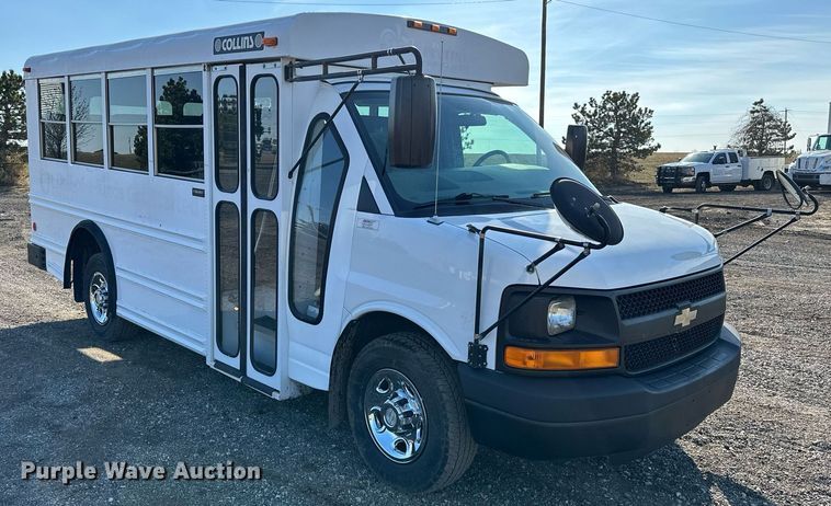 image for item OM9788 2007 Chevrolet  Express 3500 school bus