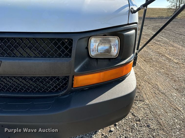 image for item OM9788 2007 Chevrolet  Express 3500 school bus