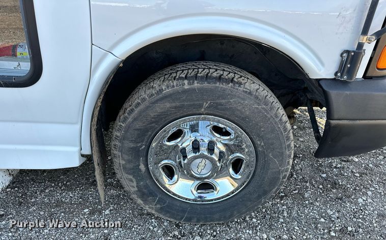 image for item OM9788 2007 Chevrolet  Express 3500 school bus