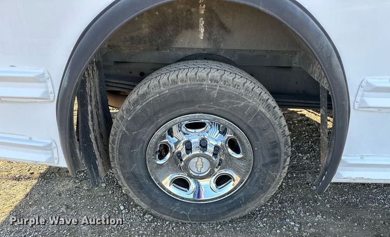 image for item OM9788 2007 Chevrolet  Express 3500 school bus
