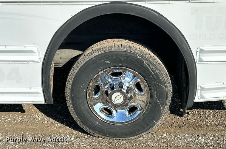 image for item OM9788 2007 Chevrolet  Express 3500 school bus