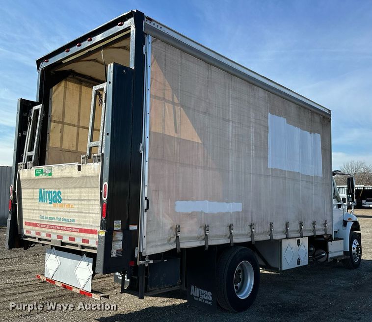 image for item OM9789 2016 International  4400 SBA side curtain box truck