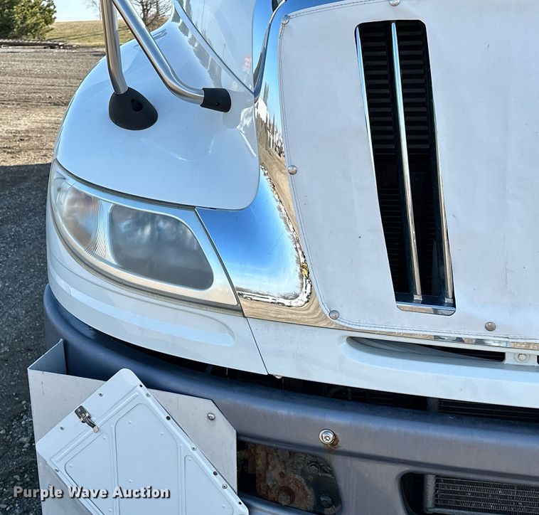 image for item OM9789 2016 International  4400 SBA side curtain box truck