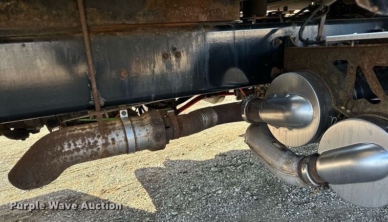 image for item OM9789 2016 International  4400 SBA side curtain box truck