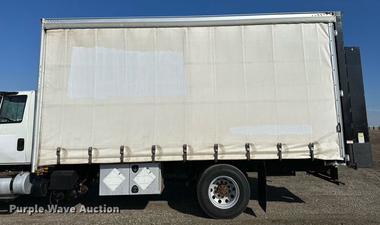 image for item OM9789 2016 International  4400 SBA side curtain box truck