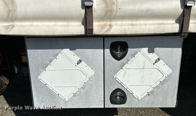 image for item OM9789 2016 International  4400 SBA side curtain box truck