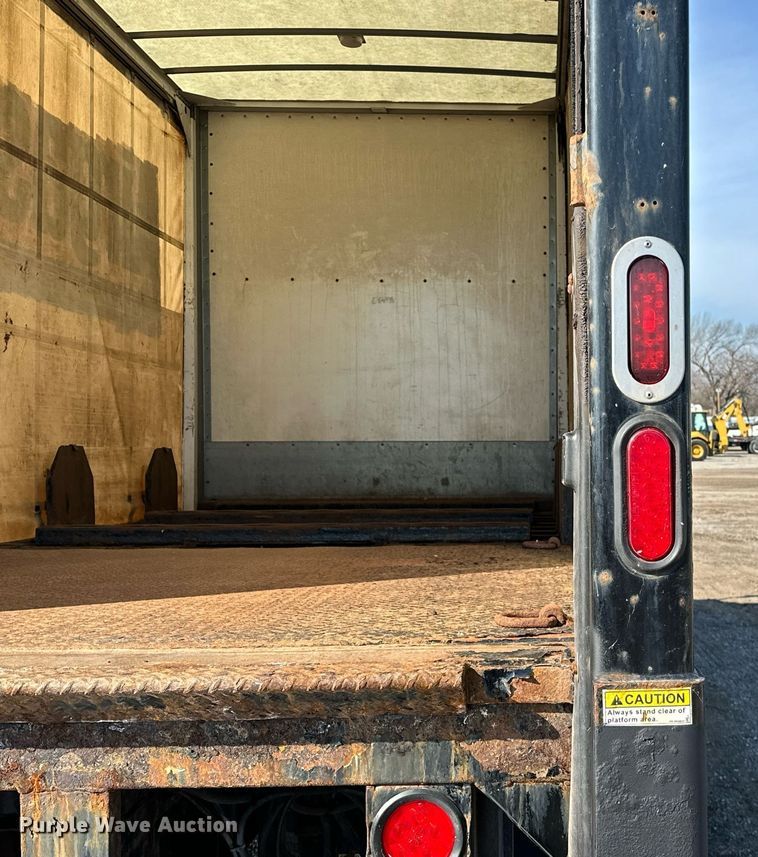 image for item OM9789 2016 International  4400 SBA side curtain box truck