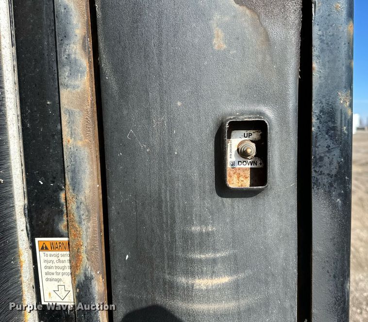 image for item OM9789 2016 International  4400 SBA side curtain box truck