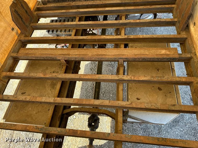 image for item OM9789 2016 International  4400 SBA side curtain box truck