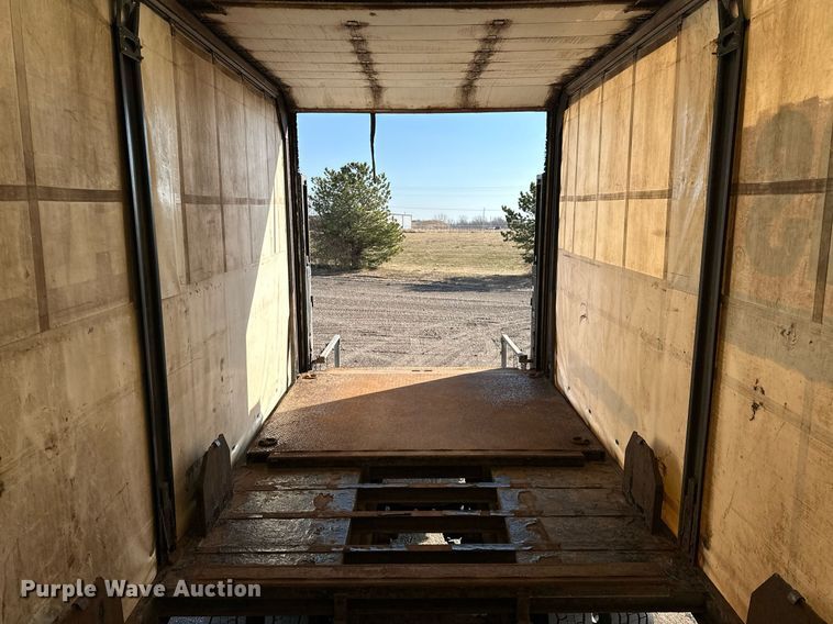 image for item OM9789 2016 International  4400 SBA side curtain box truck