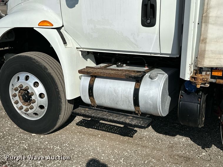 image for item OM9789 2016 International  4400 SBA side curtain box truck