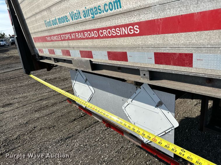 image for item OM9789 2016 International  4400 SBA side curtain box truck