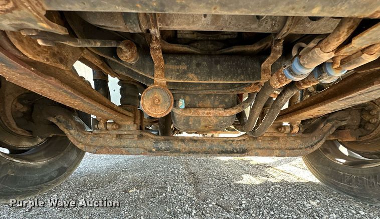 image for item OM9789 2016 International  4400 SBA side curtain box truck