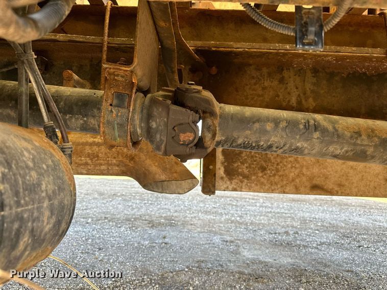 image for item OM9789 2016 International  4400 SBA side curtain box truck