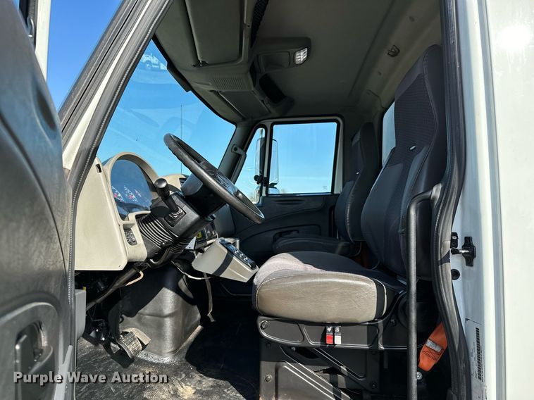 image for item OM9789 2016 International  4400 SBA side curtain box truck