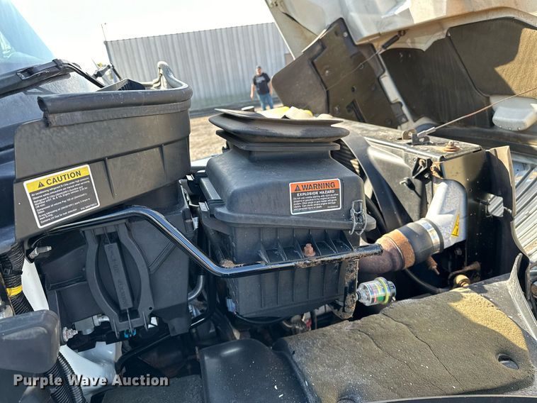 image for item OM9789 2016 International  4400 SBA side curtain box truck