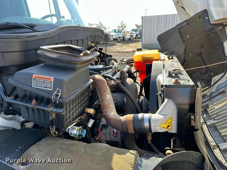 image for item OM9789 2016 International  4400 SBA side curtain box truck