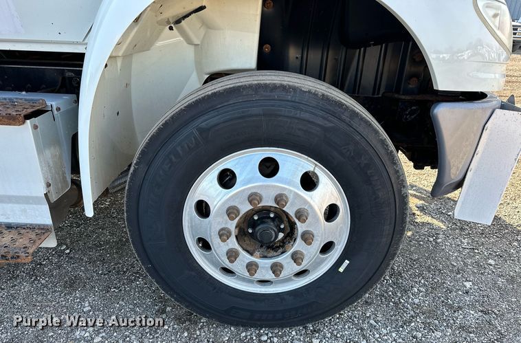 image for item OM9789 2016 International  4400 SBA side curtain box truck