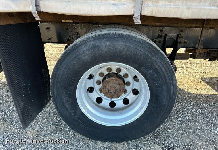 image for item OM9789 2016 International  4400 SBA side curtain box truck