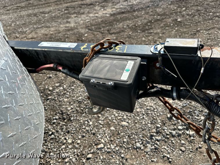 image for item OM9797 2013 Wells Cargo enclosed cargo trailer