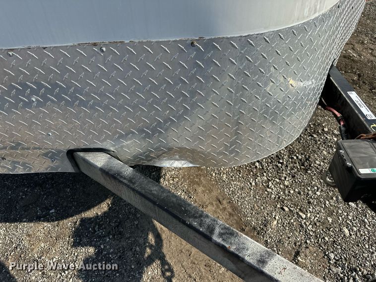 image for item OM9797 2013 Wells Cargo enclosed cargo trailer