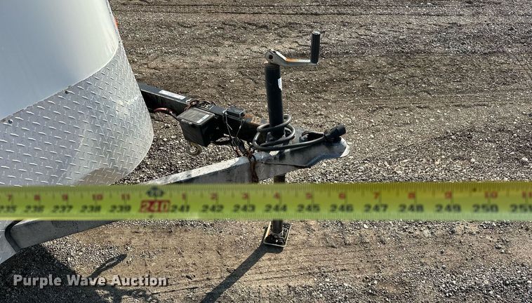 image for item OM9797 2013 Wells Cargo enclosed cargo trailer