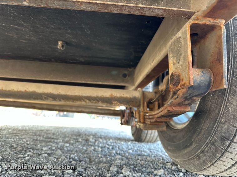 image for item OM9797 2013 Wells Cargo enclosed cargo trailer