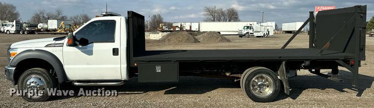 image for item OM9799 2015 Ford F450 Super Duty flatbed truck