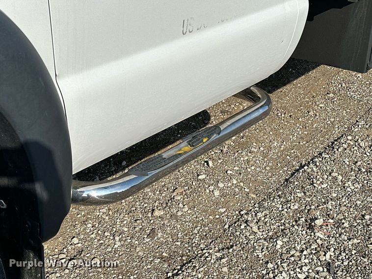 image for item OM9799 2015 Ford F450 Super Duty flatbed truck