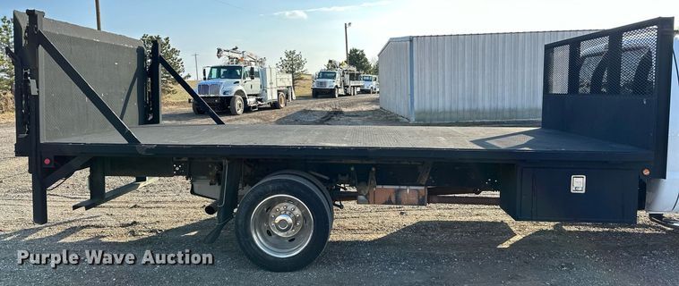 image for item OM9799 2015 Ford F450 Super Duty flatbed truck