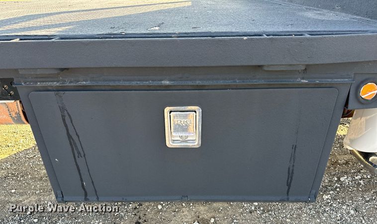 image for item OM9799 2015 Ford F450 Super Duty flatbed truck