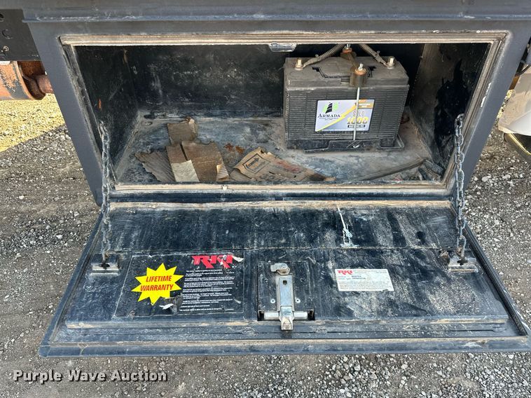 image for item OM9799 2015 Ford F450 Super Duty flatbed truck