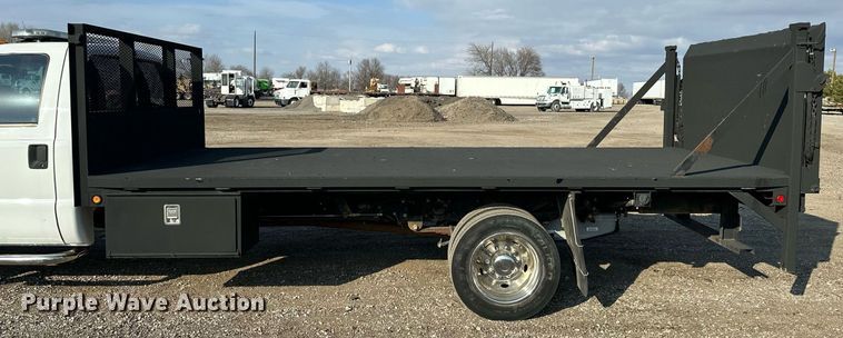 image for item OM9799 2015 Ford F450 Super Duty flatbed truck
