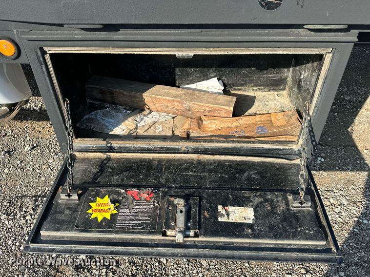 image for item OM9799 2015 Ford F450 Super Duty flatbed truck