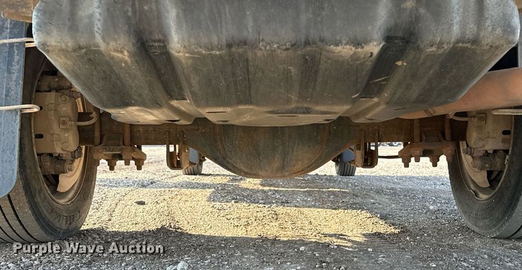 image for item OM9799 2015 Ford F450 Super Duty flatbed truck