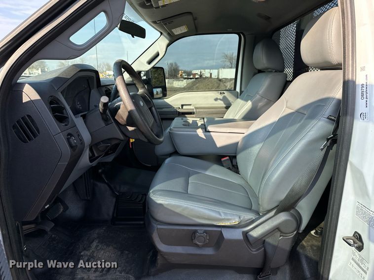 image for item OM9799 2015 Ford F450 Super Duty flatbed truck