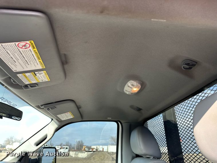 image for item OM9799 2015 Ford F450 Super Duty flatbed truck