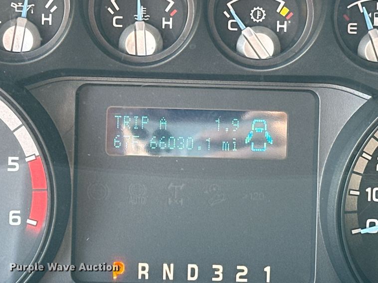 image for item OM9799 2015 Ford F450 Super Duty flatbed truck