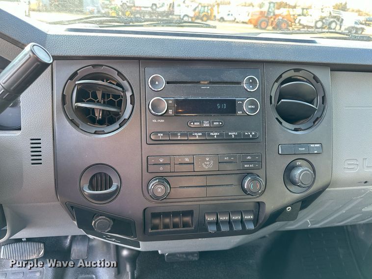 image for item OM9799 2015 Ford F450 Super Duty flatbed truck