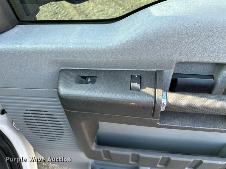 image for item OM9799 2015 Ford F450 Super Duty flatbed truck