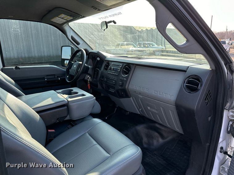 image for item OM9799 2015 Ford F450 Super Duty flatbed truck