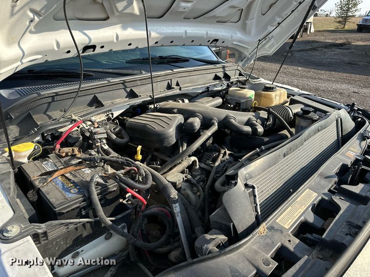 image for item OM9799 2015 Ford F450 Super Duty flatbed truck