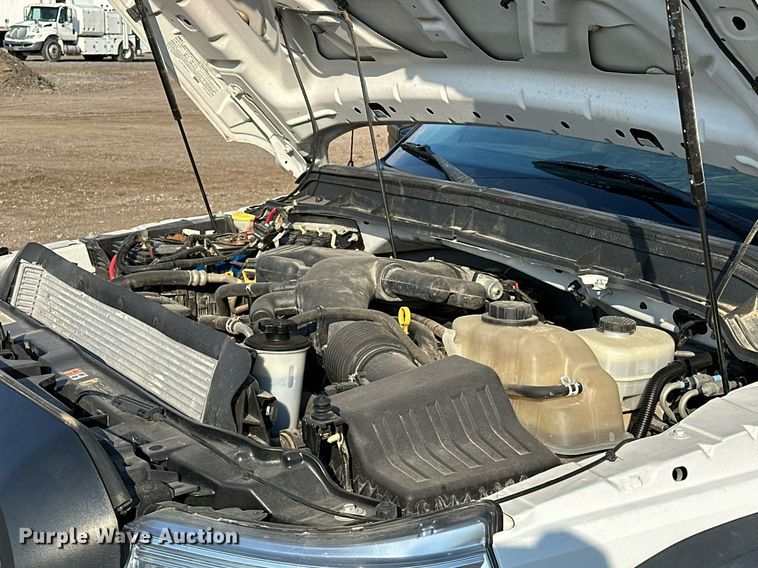 image for item OM9799 2015 Ford F450 Super Duty flatbed truck